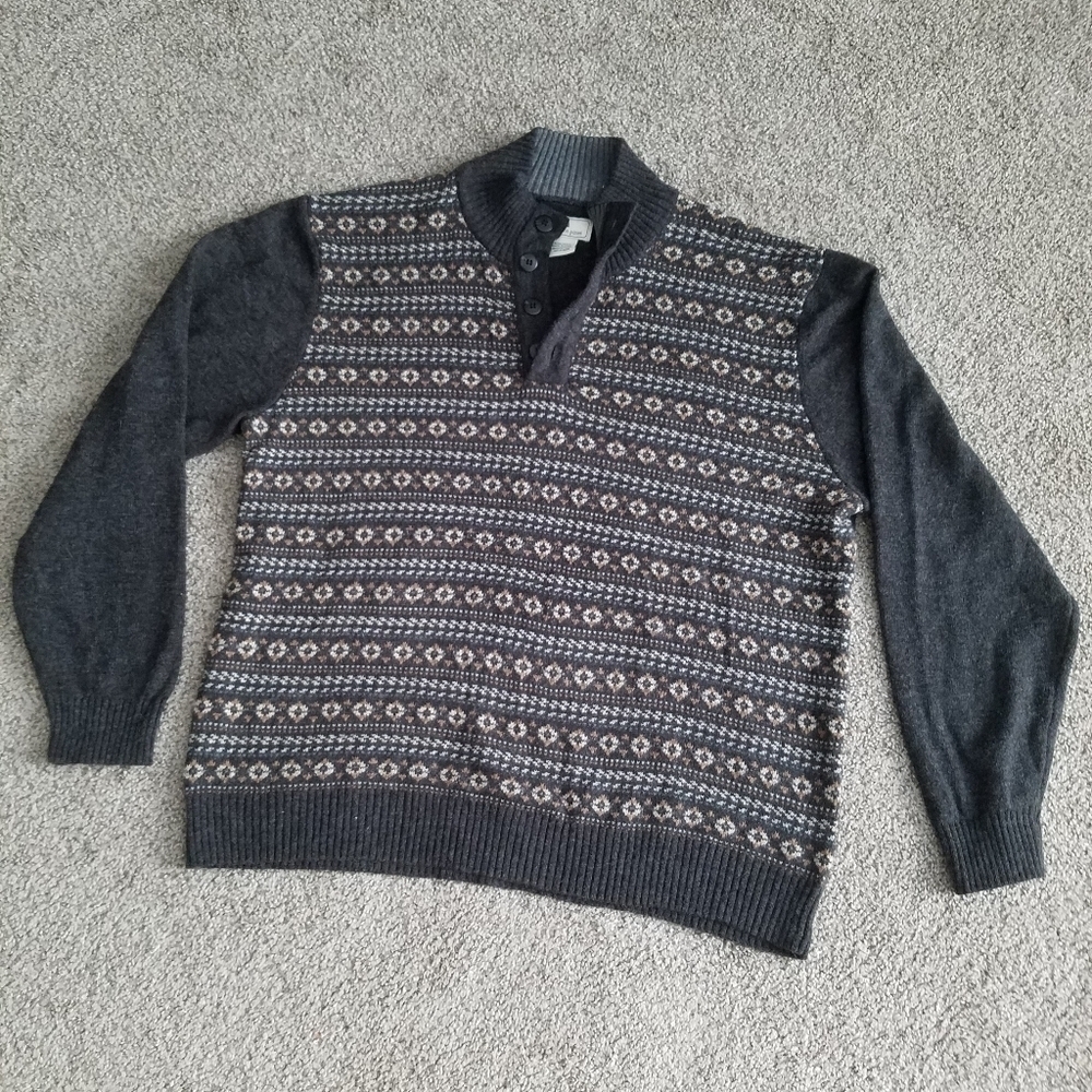 Southern pines  pull over sweater